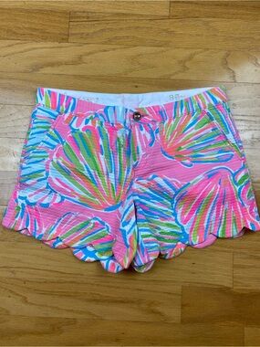 Lilly Pulitzer Buttercup Short Shellabrate Pink scalloped